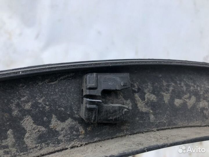 Молдинг крыла переднего правый Volkswagen Tiguan 2
