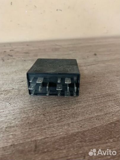 Реле Audi VW 4A0919471 N301