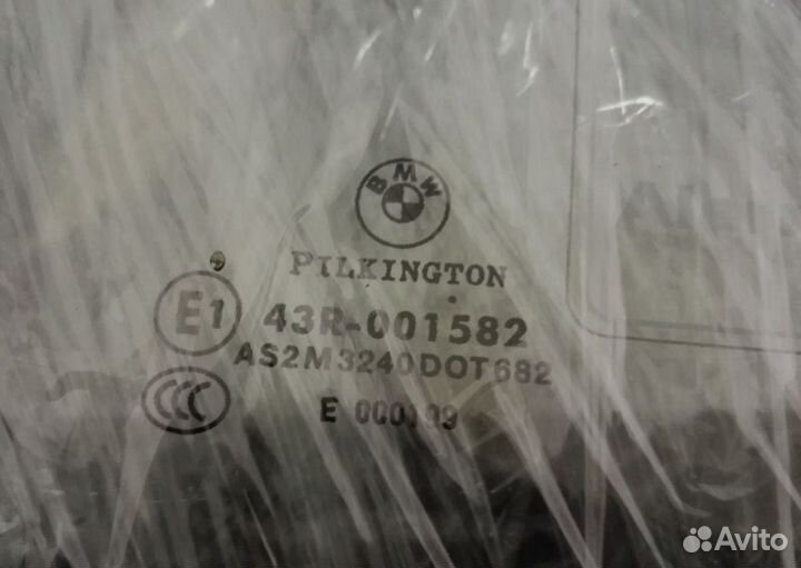 Стекло двери правое Bmw E88