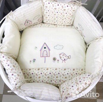 Бортики и постельное белье в кроватку