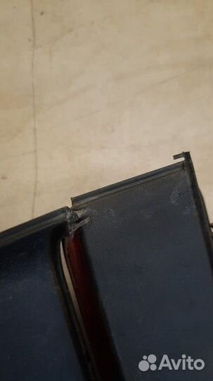 Фонарь задний стоп сигнал Mitsubishi Carisma