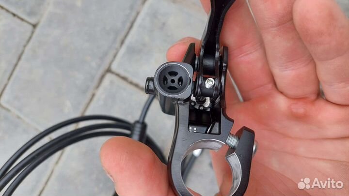 Цена за комплект - Shimano MT 200