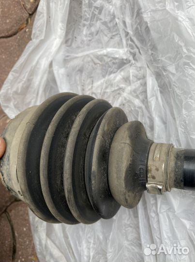 Привод BMW F25 передний левый