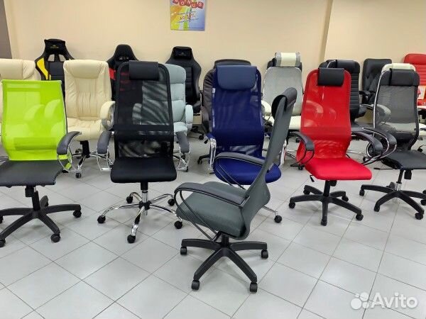 Компьютерное кресло SU-130-8 офисное кресло