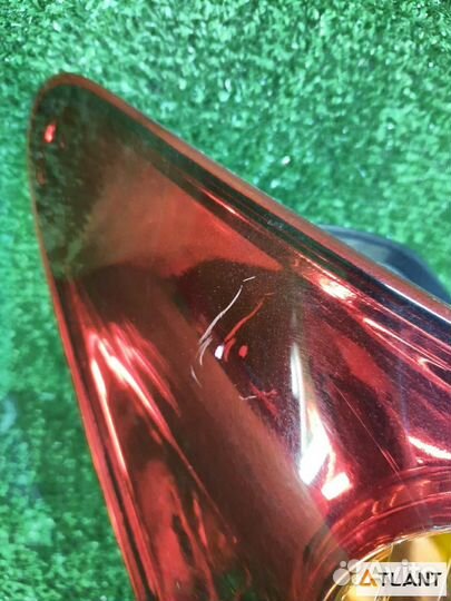 Фонарь задний левый toyota IST