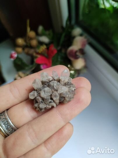 Друзы хрусталя в ассортименте