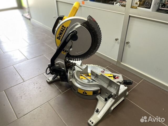 Торцовочная пила DeWalt DWS713 купить в Подольске | Товары для дома и ...