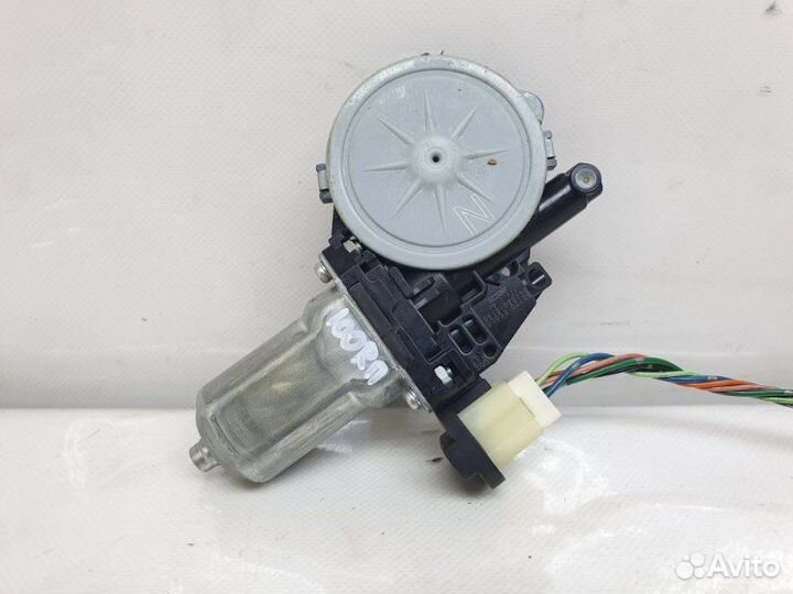 Мотор стеклоподъемника передний правый Infiniti