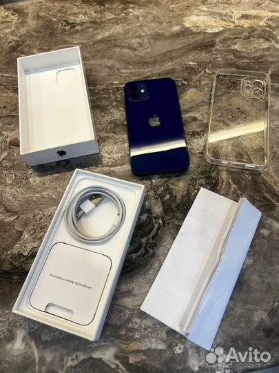 iPhone 12, 64 ГБ