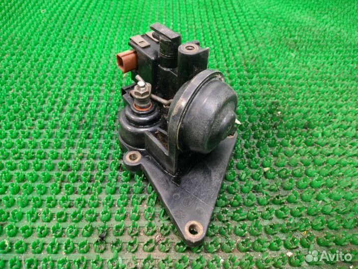 Механизм изменения длины впускного коллектора