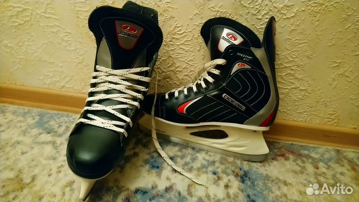 Коньки хоккейные