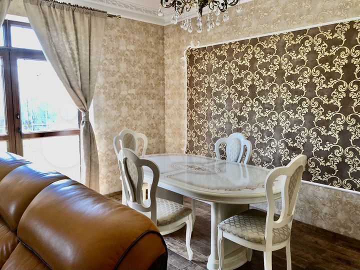 Дом 225 м² на участке 3,1 сот.