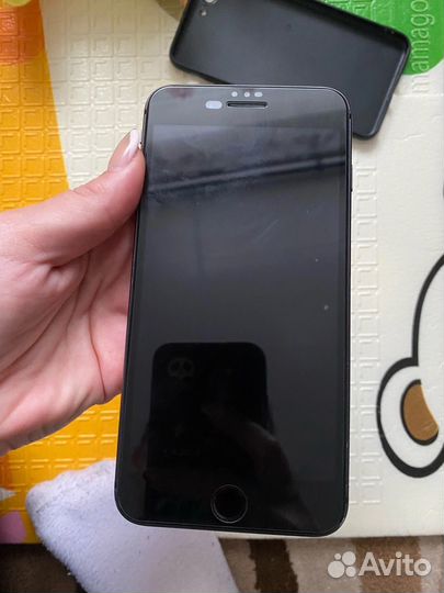 iPhone 8 Plus, 64 ГБ
