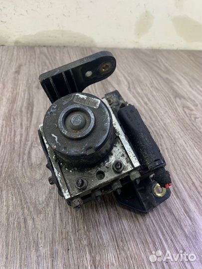 Блок abs Opel Zafira B