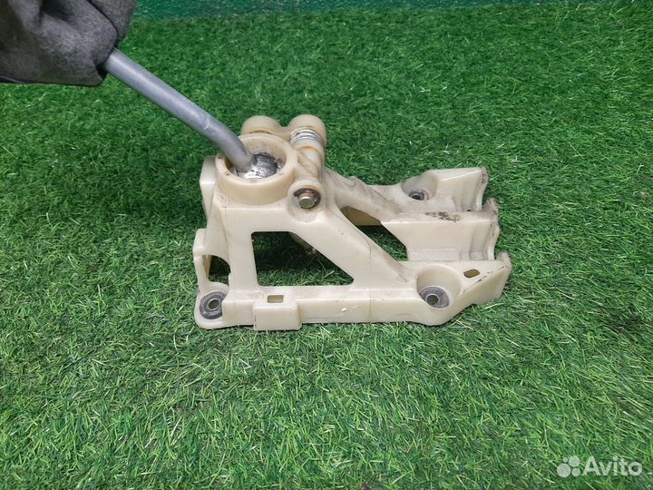 В наличии: Кулиса МКПП на Geely MK