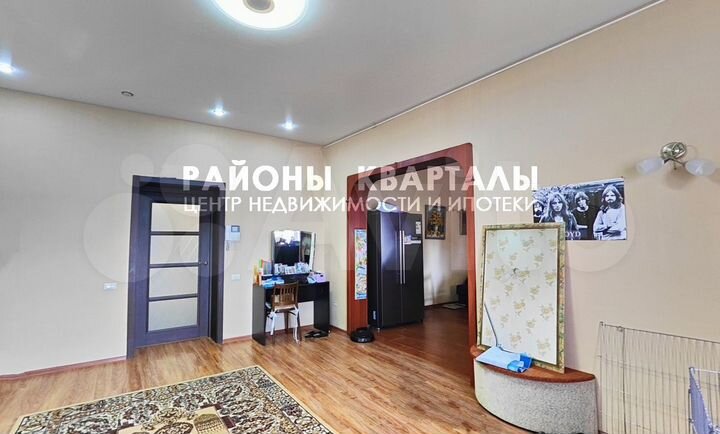 Дом 293 м² на участке 16,1 сот.