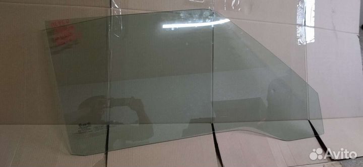 Переднее правое / левое стекло Hyundai Porter 1