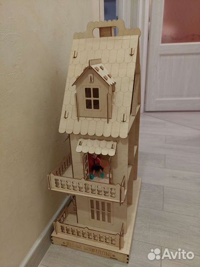 Деревянный домик для детей