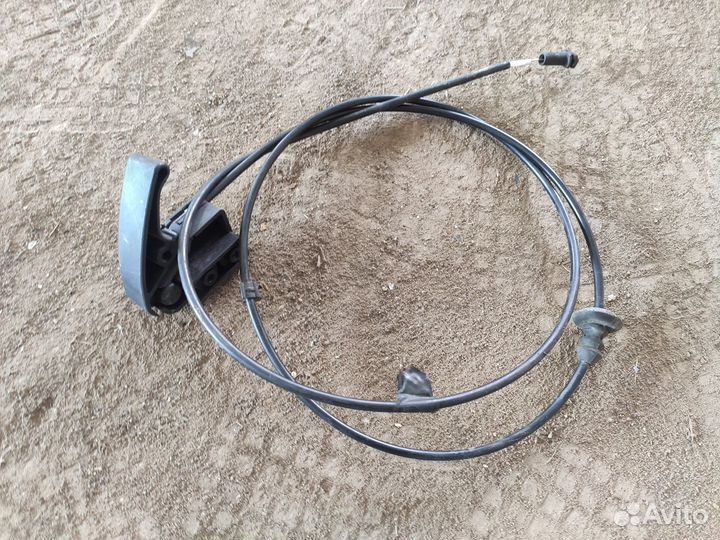 Трос капота Skoda Octavia Tour