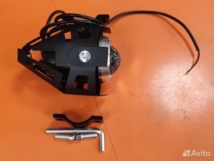 Фара противотуманная универсальная