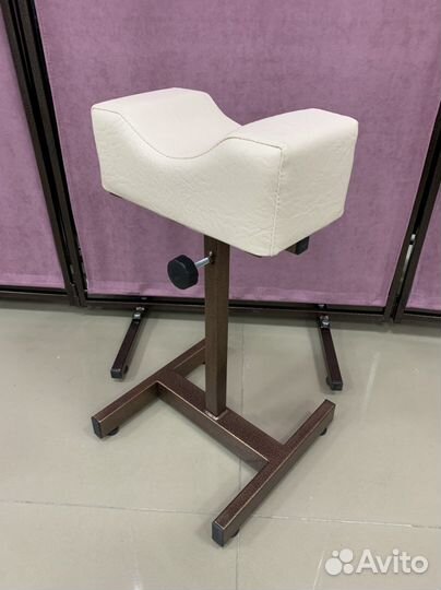 Педикюрная подставка под ногу Н