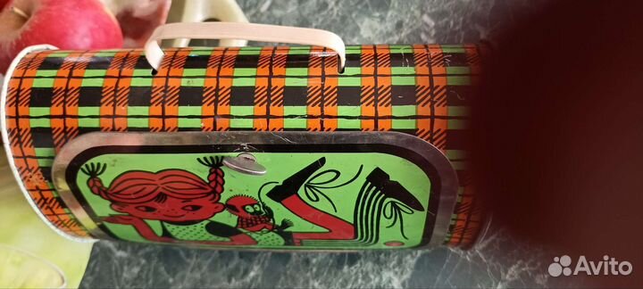 Металлический сундучек-сумочка из СССР