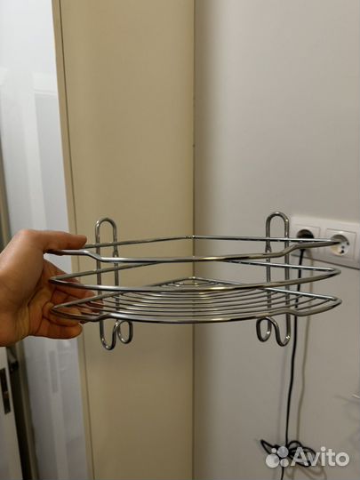 Полки для ванной комнаты