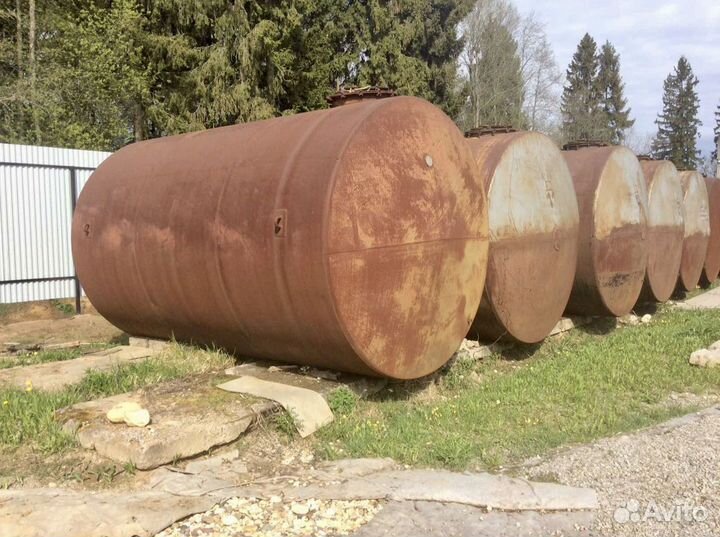 Цистерны емкости бочки