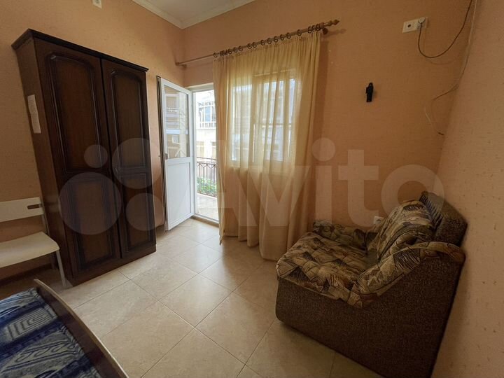 Комната 30 м² в 1-к., 1/2 эт.