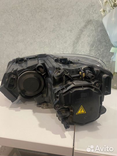 Фара передняя правая поло седан биксенон