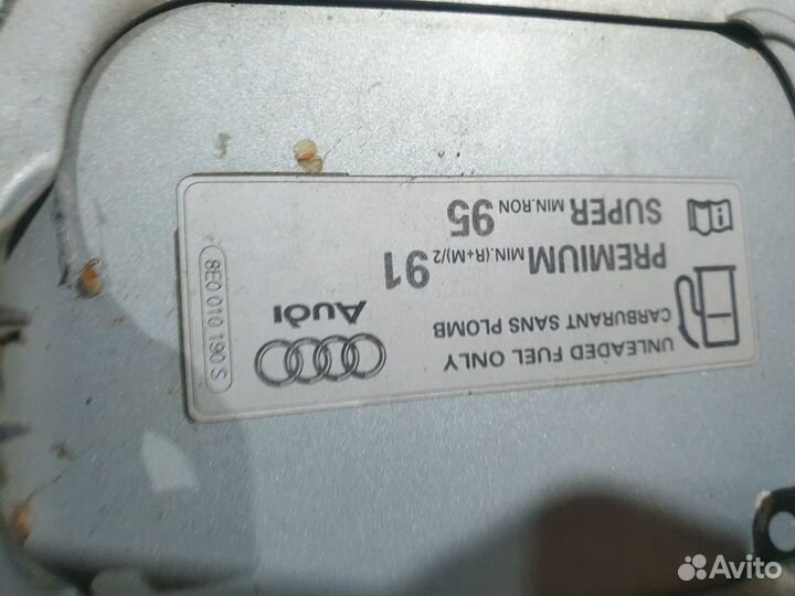 Лючок бензобака Audi A4 B6 Ауди А4
