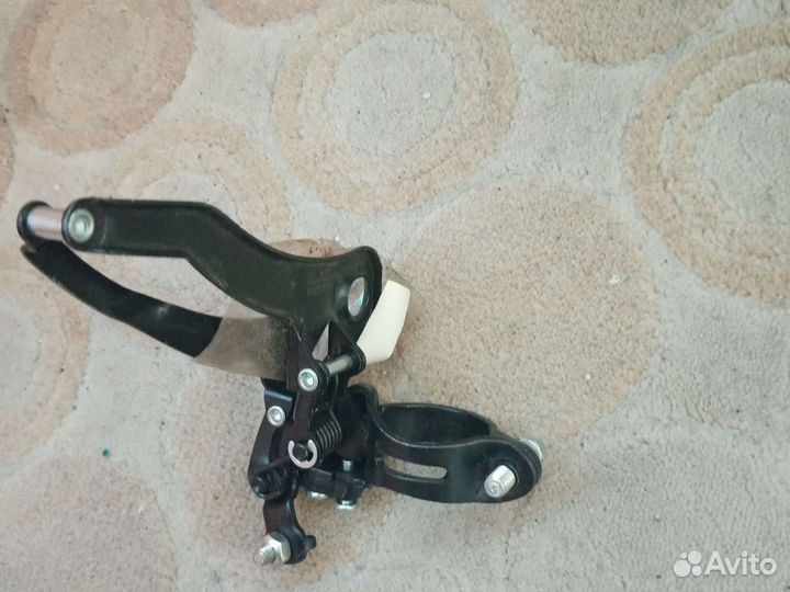 Передний переключатель shimano