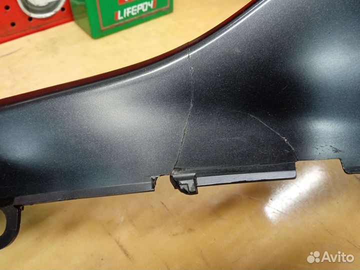 Suzuki GSX-R 1000 K5 - K6. Накладка воздуховода