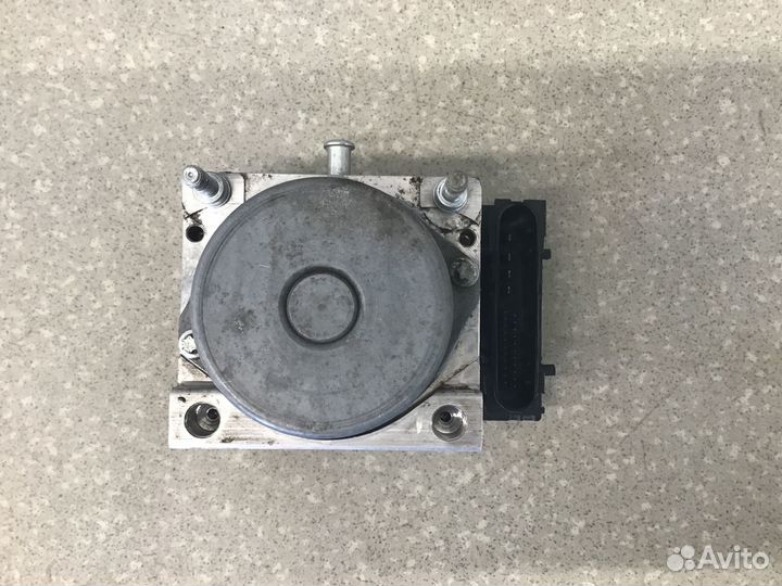 Блок ABS (насос) Nissan Almera (G15) 2013