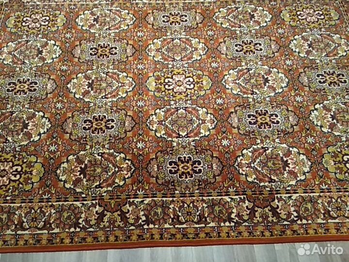 Ковер шерстяной