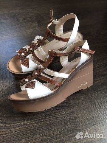 Босоножки женские