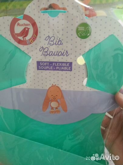 Новый силиконовый слюнявчик-нагрудник