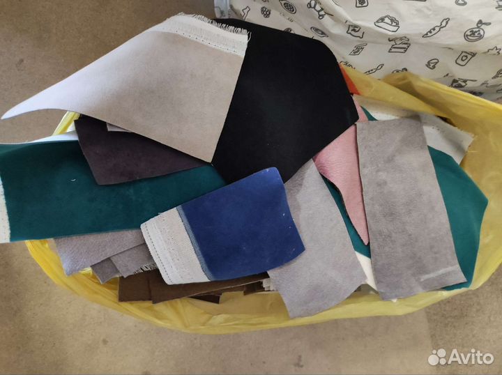 Обрезки мебельной ткани