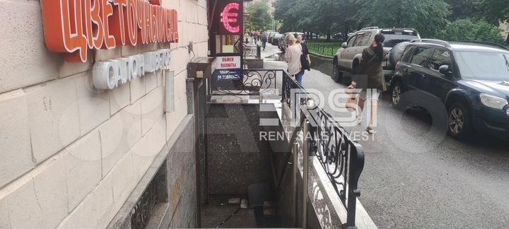 Продажа подвала на огромном трафике у метро