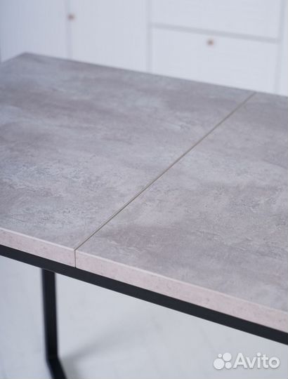 Кухонный стол