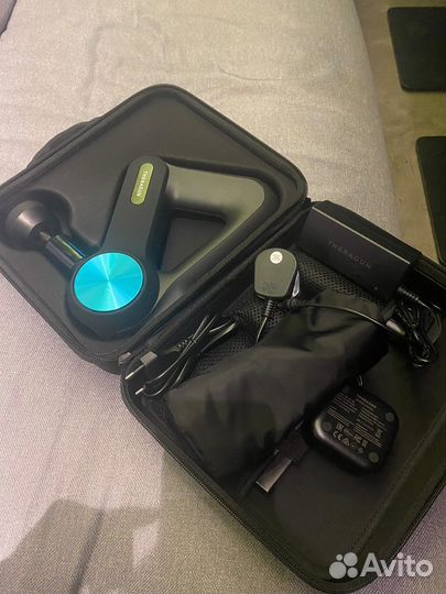 Перкуссионный массажер Theragun PRO