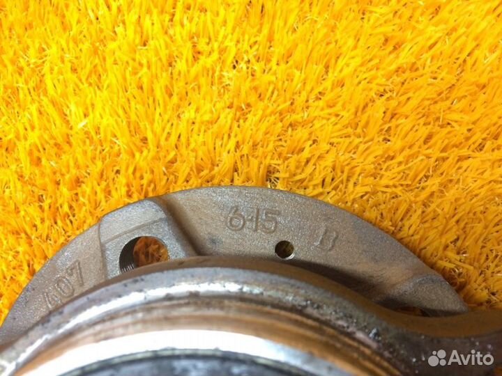 Ступица задняя правая Audi Q5 8R cdnc 2010