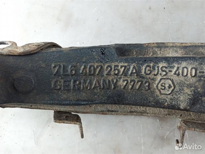 Поворотный кулак передний левый VW Touareg 7L 200