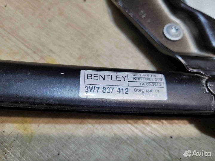 Форточка задняя правая Bentley Continental GT 2