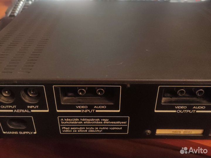 Видеомагнитофон Toshiba (Japan)