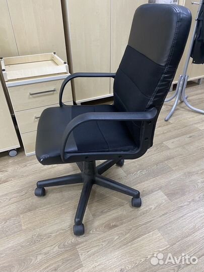 Компьютерное кресло