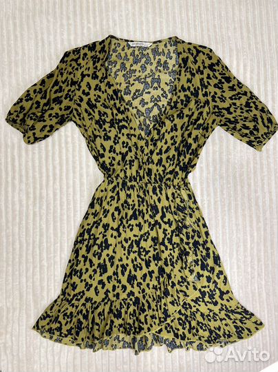 Платье Stradivarius