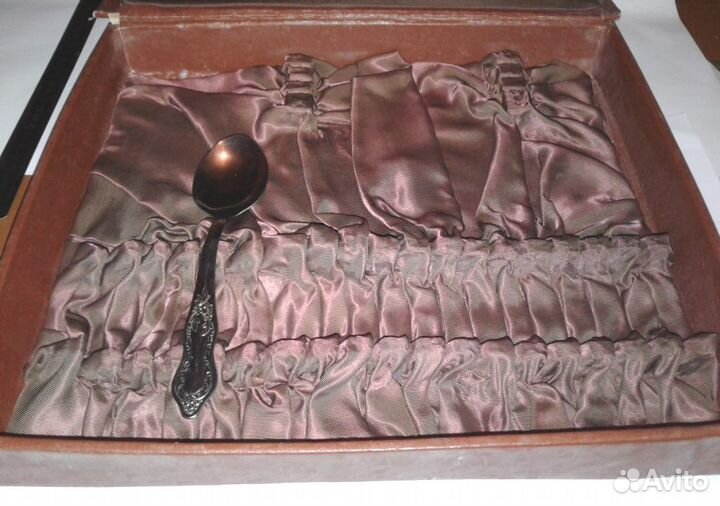 Коробка «Новинка набор столовый», СССР винтаж