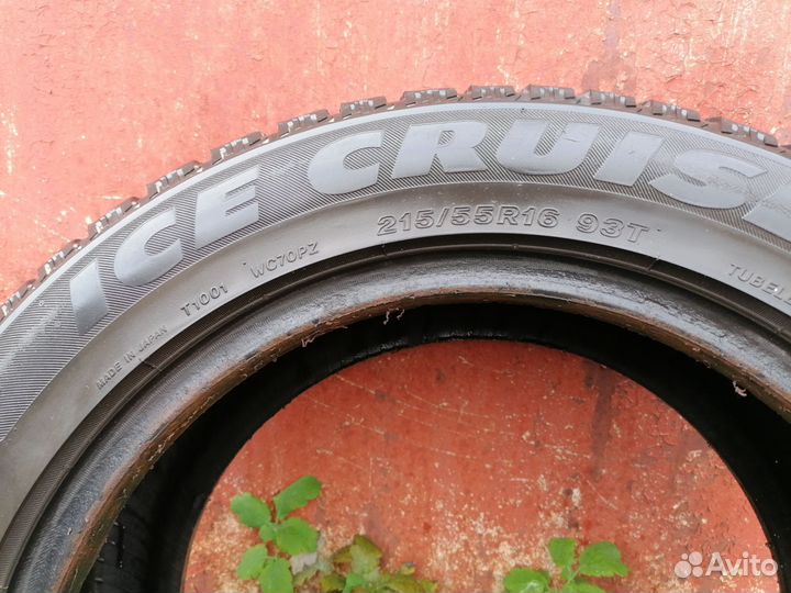 Bridgestone Ice Cruiser 7000 215/55 R16 93T