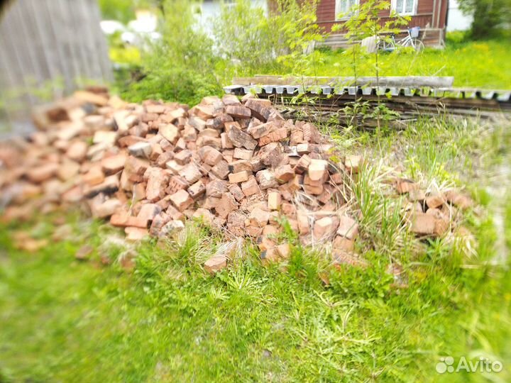 Отдам бой кирпича